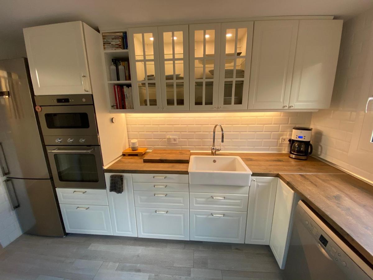 Casa En Masnou Junto A Playa Y Tren Villa Екстериор снимка