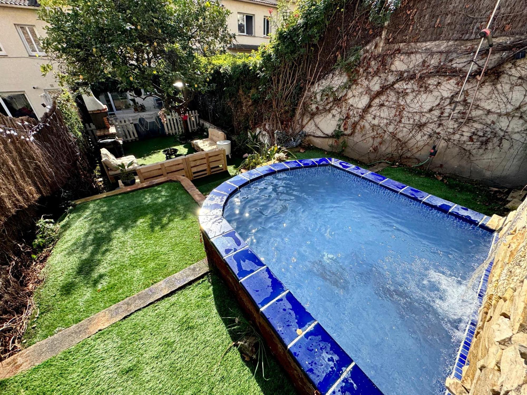 Casa En Masnou Junto A Playa Y Tren Villa Екстериор снимка
