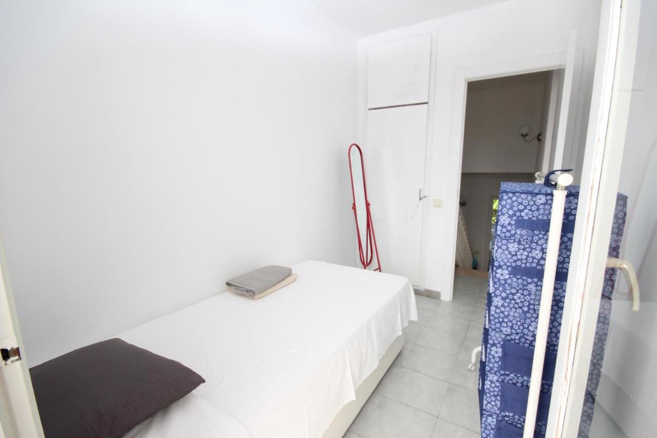 Casa En Masnou Junto A Playa Y Tren Villa Екстериор снимка