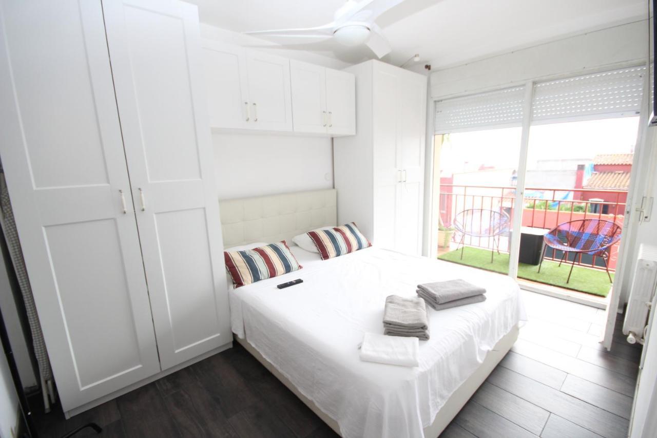 Casa En Masnou Junto A Playa Y Tren Villa Екстериор снимка