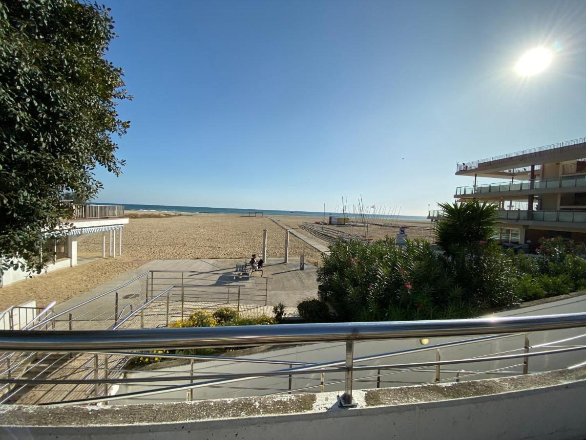 Casa En Masnou Junto A Playa Y Tren Villa Екстериор снимка