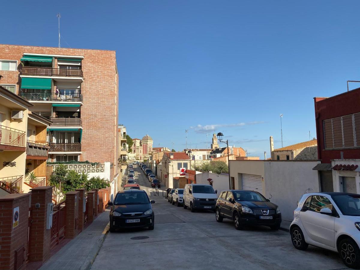 Casa En Masnou Junto A Playa Y Tren Villa Екстериор снимка